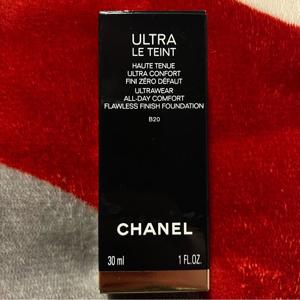 CHANEL Ultra Le Teint Ultrawear All-Day Comfort Flawless Finish Foundation